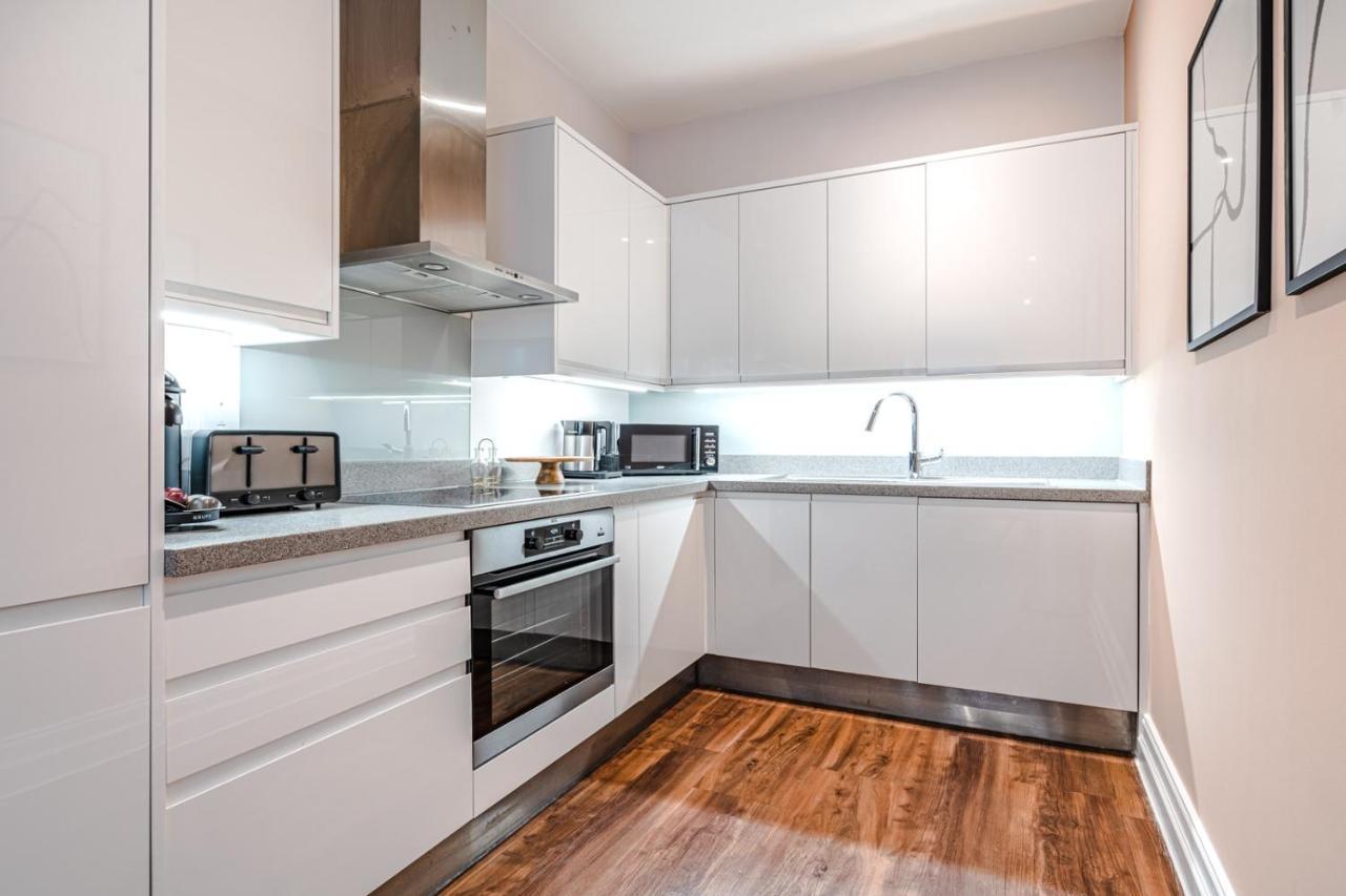 Be London - The Soho Residences Екстериор снимка