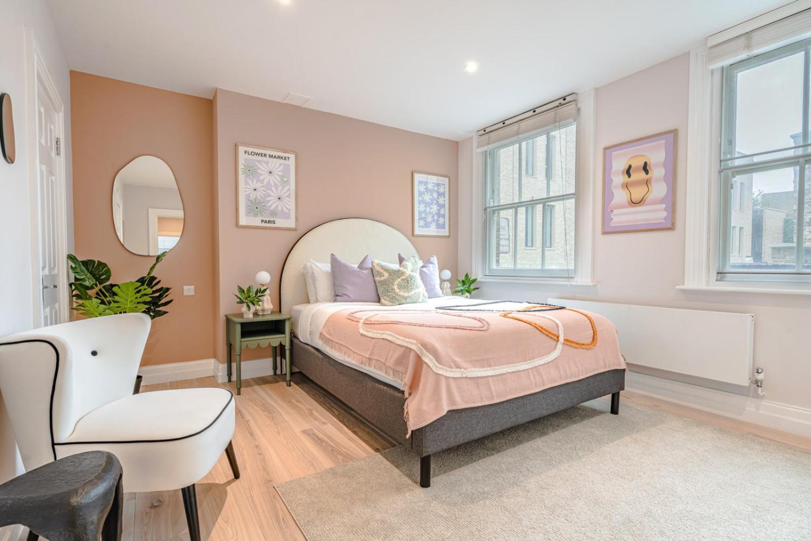 Be London - The Soho Residences Екстериор снимка
